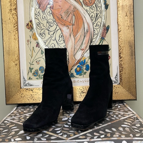 Stuart Weitzman suede boots - Picture 3 of 5